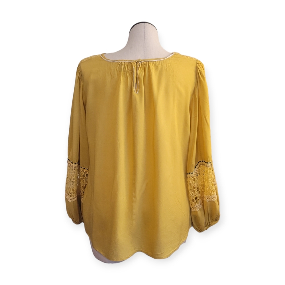 Casual Bohemian Blouse - Picture 2 of 5